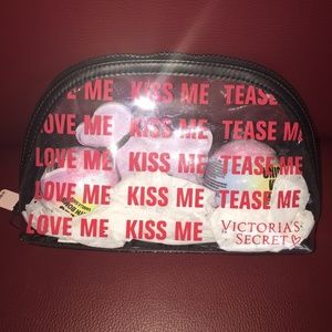 Victoria's Secret 😘 Me Tease me Cosmetic Bag